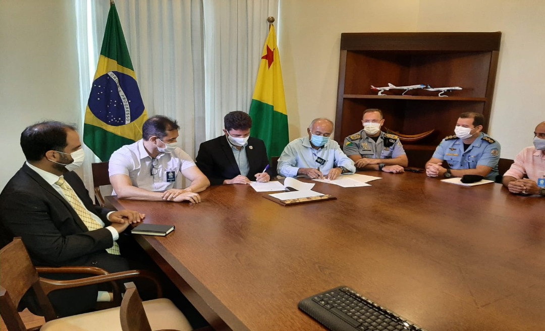 No Palácio, Gladson e Bocalom assinam convênio na área de segurança pública e reafirmam parcerias